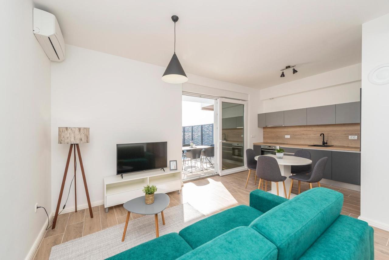 Villa Eni Apartments 1 Мандре Экстерьер фото