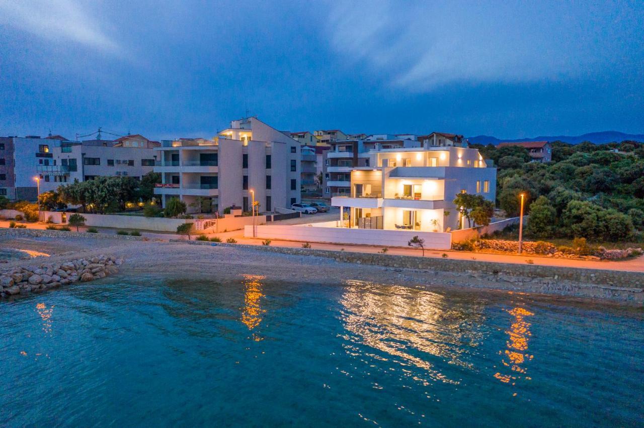 Villa Eni Apartments 1 Мандре Экстерьер фото