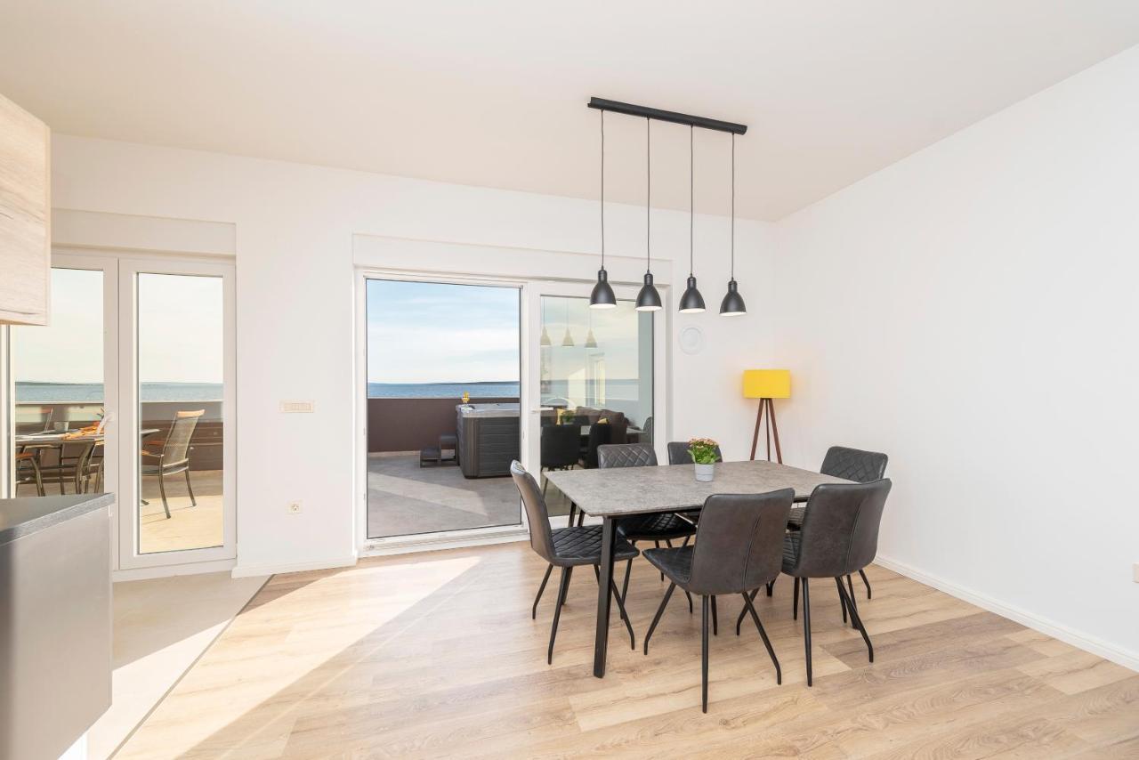Villa Eni Apartments 1 Мандре Экстерьер фото